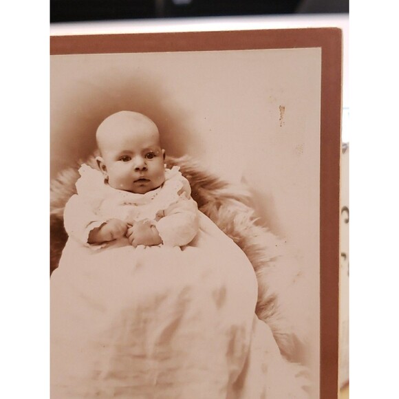 Antique Cabinet Card Baby Infant c1880s McMillan Photographer Springfield MO - Picture 4 of 11